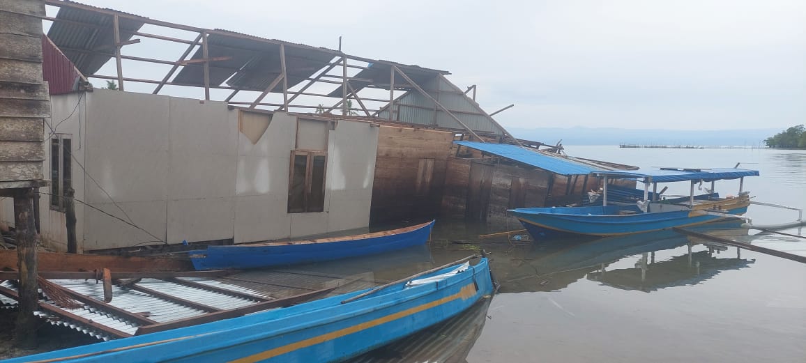 Desa Gebang Pati Porak-Poranda Akibat Angin Puting Beliung, 57 Rumah Rusak